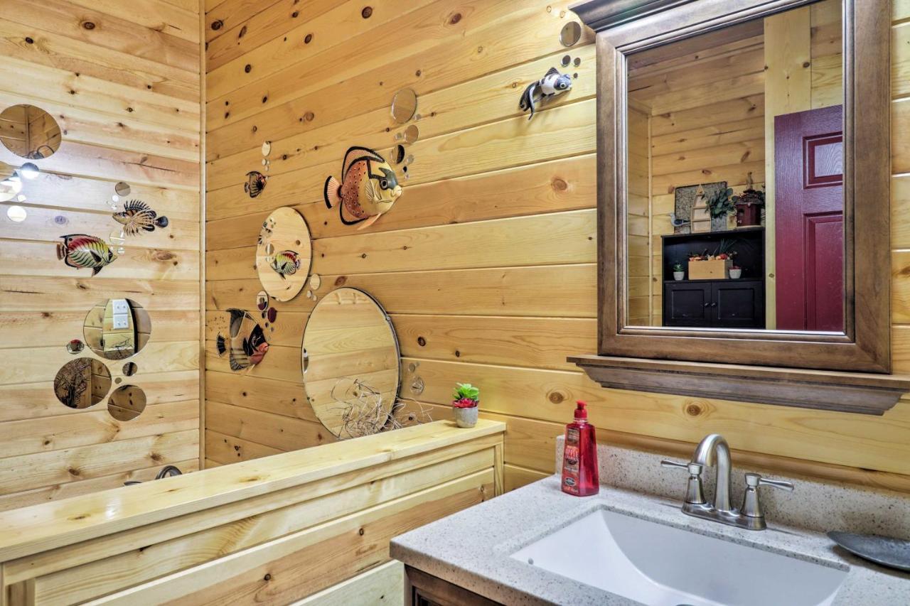 Cozy Heber Springs Cabin With Deck And Dock! 외부 사진